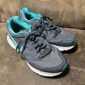 Nike Women's Gray and Teal Athletic Shoes